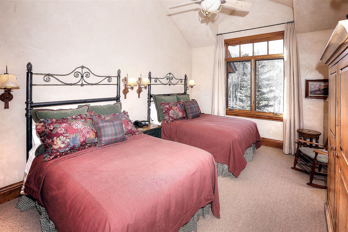 EXTRAORDINARY BACHELOR GULCH LUXURY HOME Colorado Luxury Homes Mansions For Sale Luxury