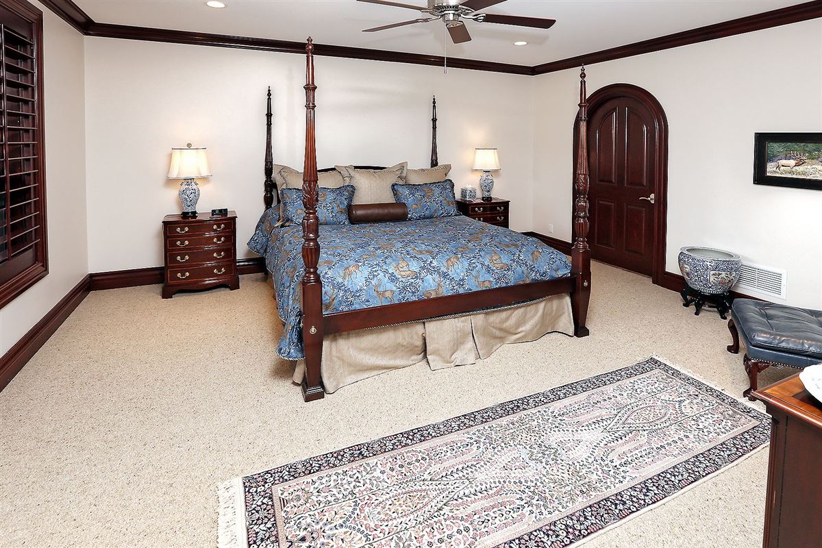 Luxury homes 特别的315英亩牧场庄园