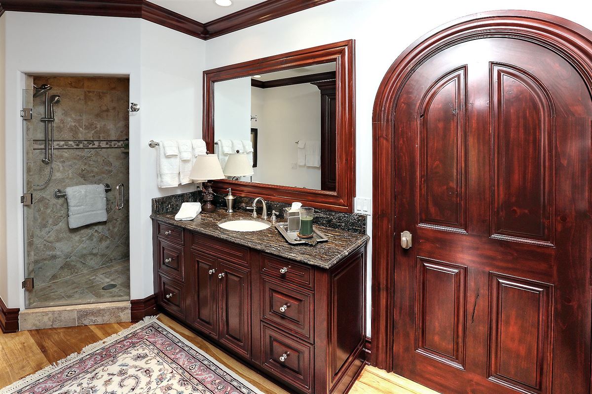 特别的315英亩牧场庄园 luxury homes