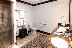 特别的315英亩牧场庄园 luxury homes