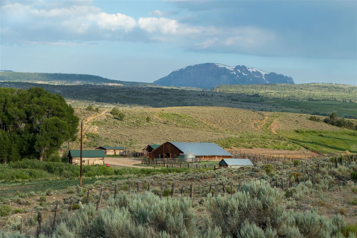 PREMIERE LEGACY RANCH IN BURNS | Colorado Luxury Homes | Mansions For ...