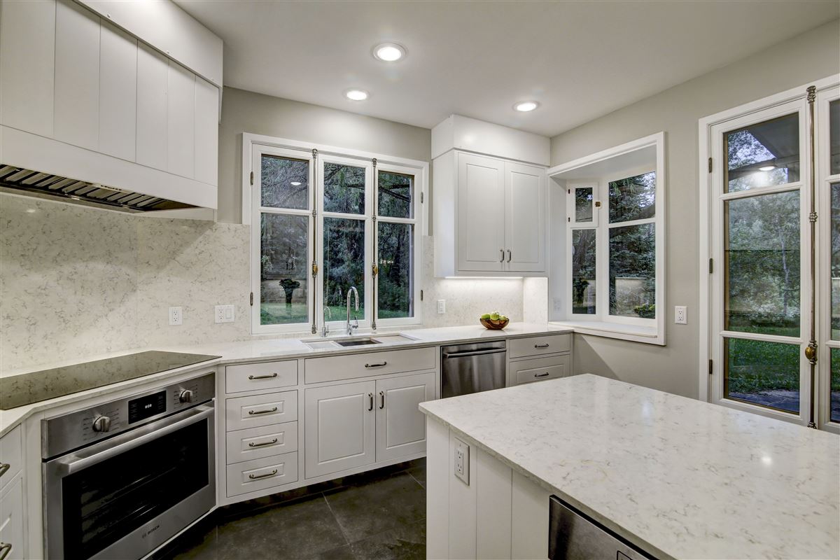 personal estate straight on the eagle river|colorado high-end