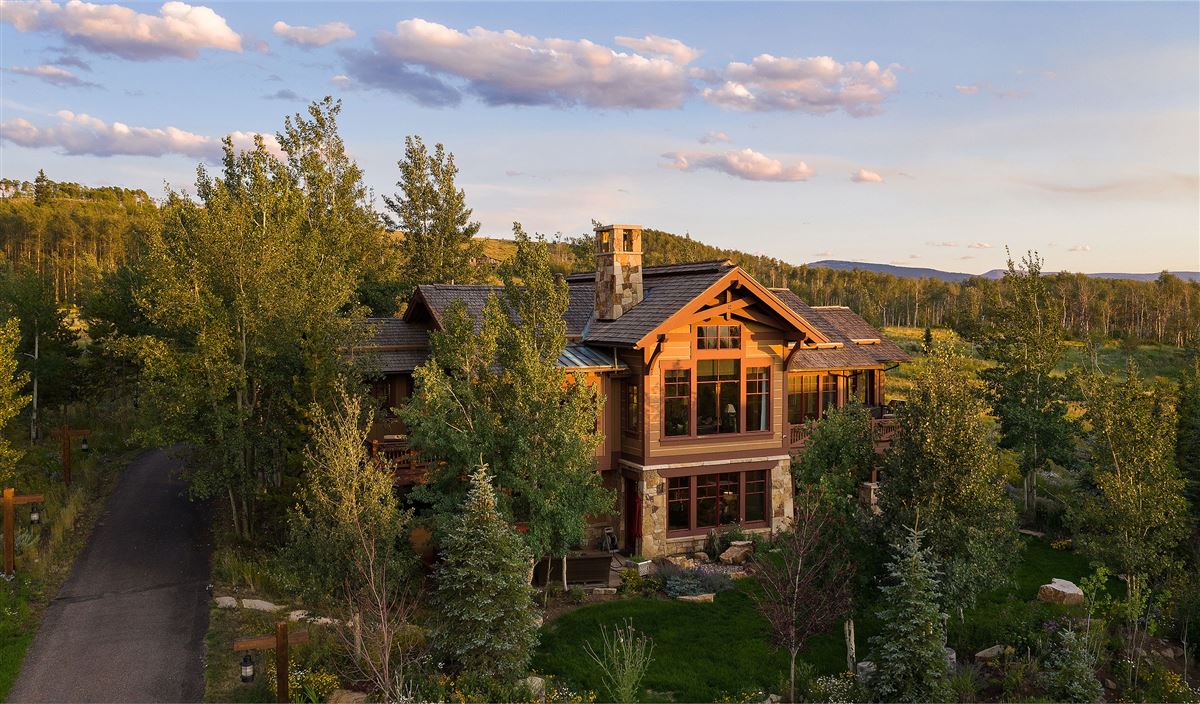 FABULOUS MOUNTAIN HOME WITH STUNNING MOUNTAIN VISTAS Colorado Luxury
