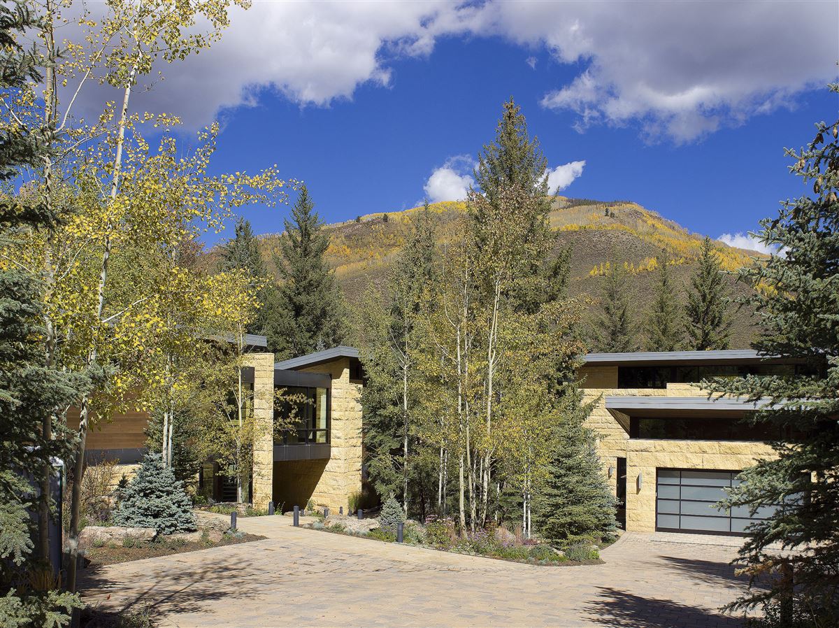 ONE OF THE FINEST HOMES EVER BUILT IN VAIL VILLAGE Colorado Luxury