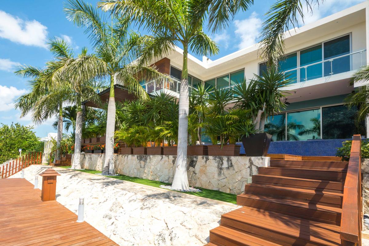 luxury homes for sale in cancun mexico