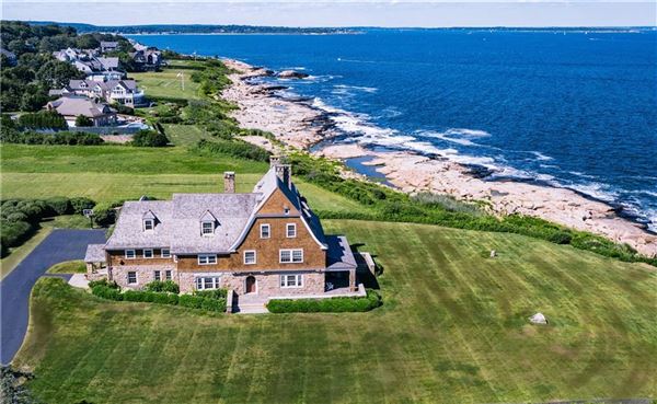 THE PERFECT COASTAL RETREAT IN RHODE ISLAND | Rhode Island Luxury Homes ...