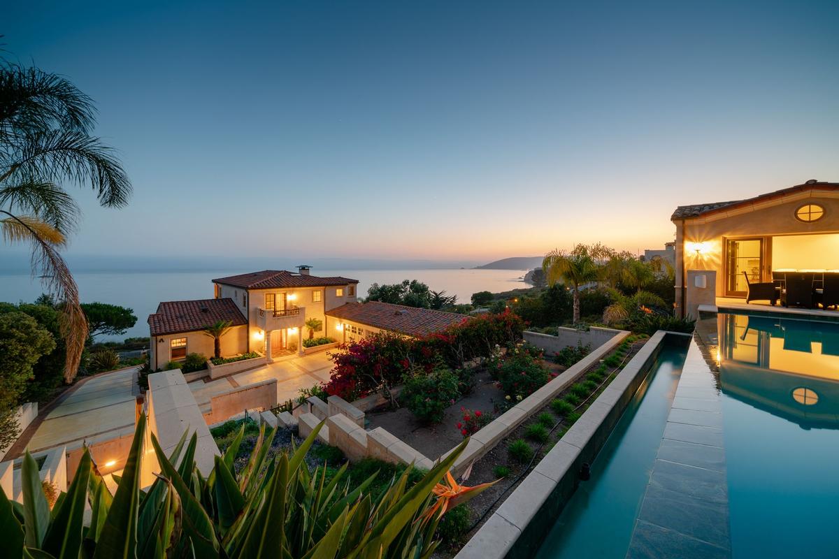 STUNNING OCEANFRONT ESTATE | California Luxury Homes | Mansions For ...