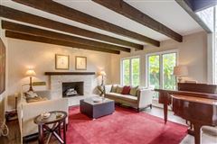 Luxury properties チャーミングホーム