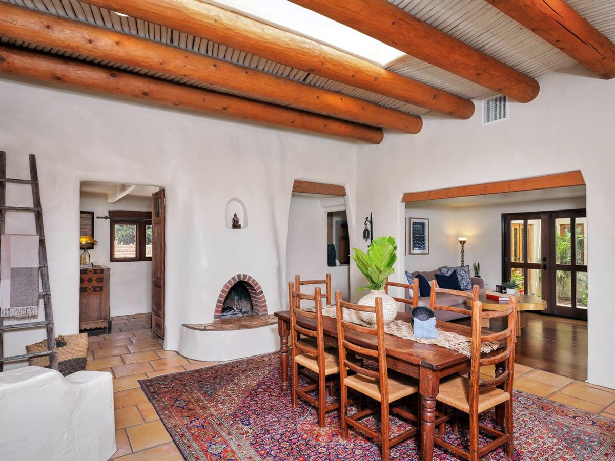 CHARMING SANTA FE-STYLE HOME | California Luxury Homes | Mansions For ...