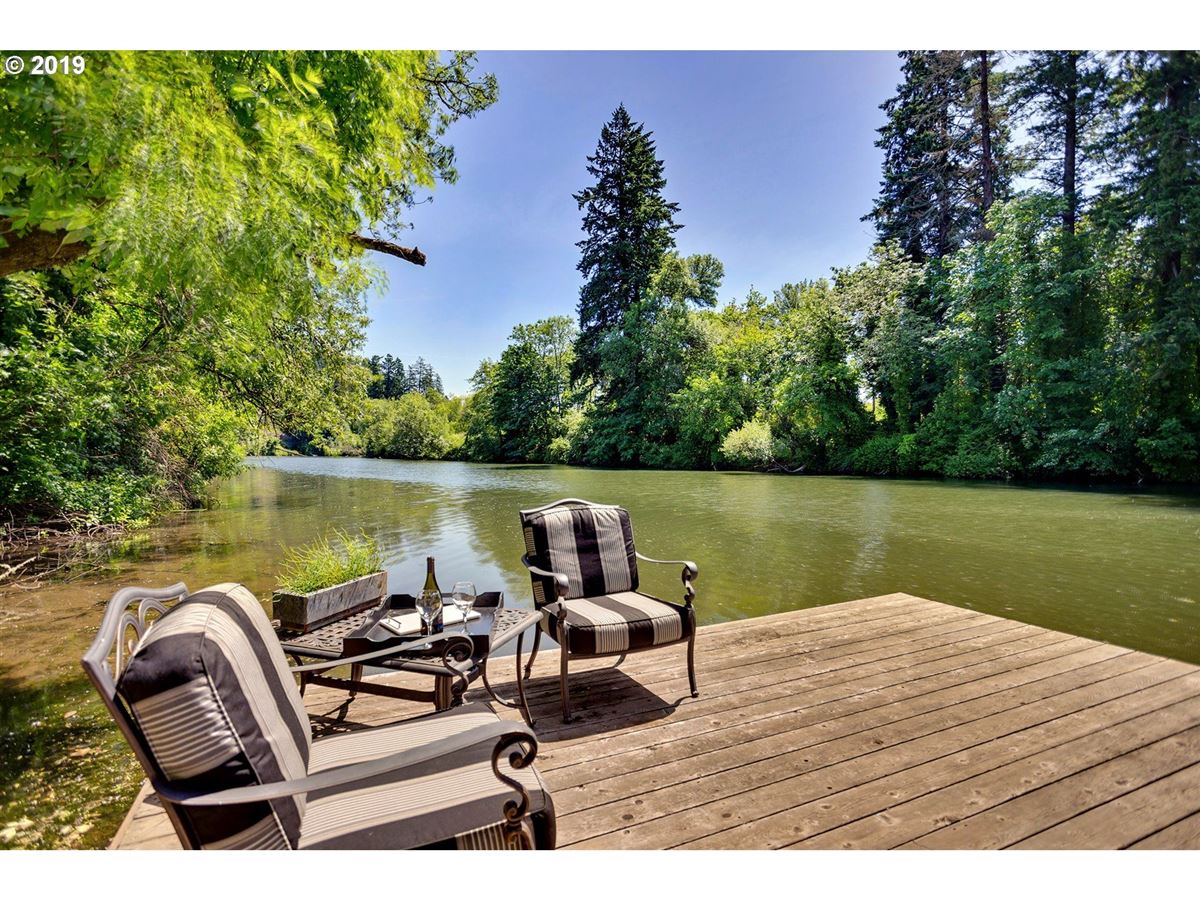 EXCEPTIONAL RIVERFRONT ESTATE Oregon Luxury Homes Mansions For Sale