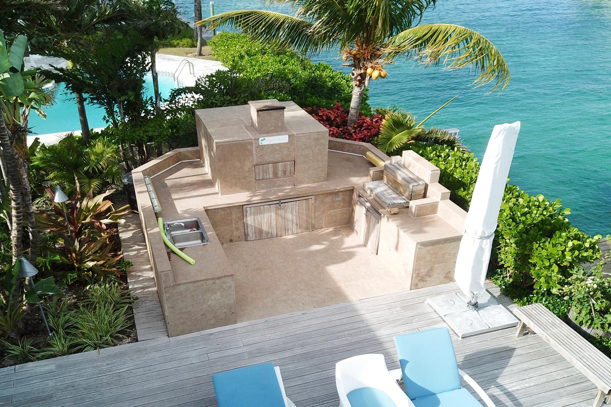 Exquisite Waterfront Home In Nassau Bahamas Bahamas Luxury Homes Mansions For Sale Luxury 9320