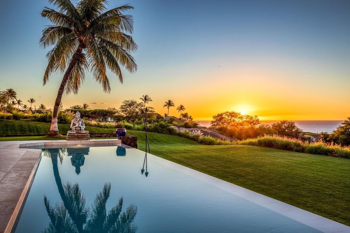 LARGE TOTALLY RENOVATED HOME ON THE MAUNA KEA COURSE Hawaii Luxury