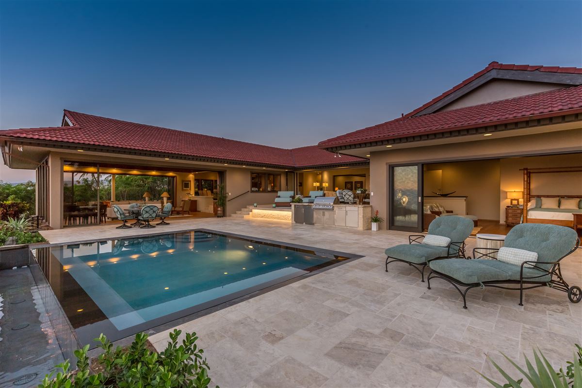 TOTALLY RENOVATED CUSTOM HOME IN THE MAUNA KEA RESORT Hawaii Luxury