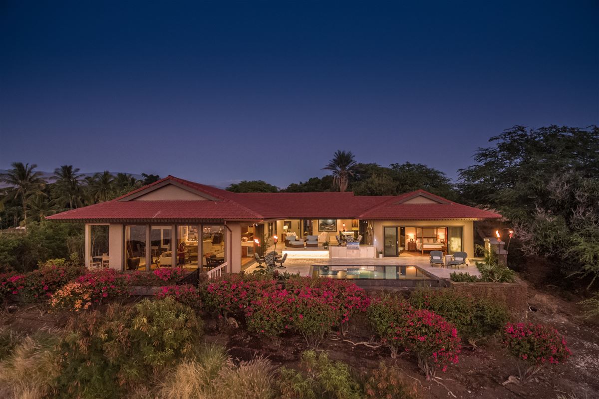 TOTALLY RENOVATED CUSTOM HOME IN THE MAUNA KEA RESORT Hawaii Luxury