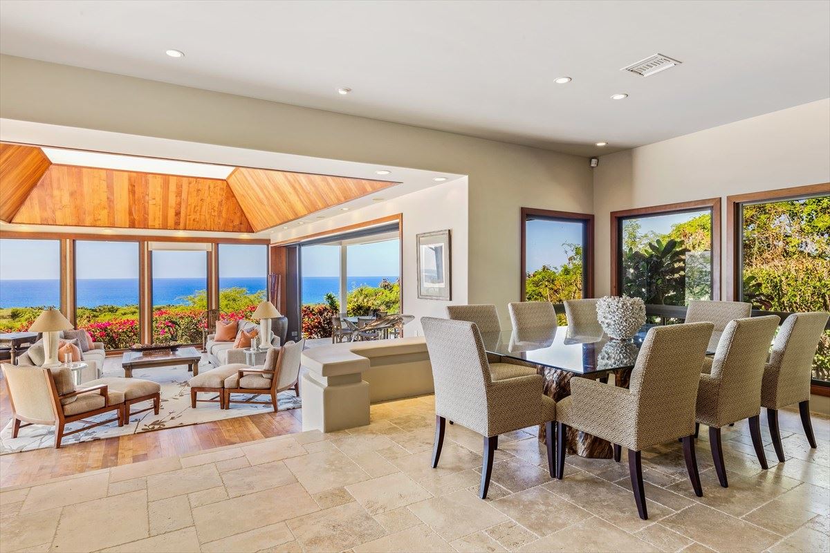 TOTALLY RENOVATED HOME IN THE MAUNA KEA RESORT Hawaii Luxury Homes