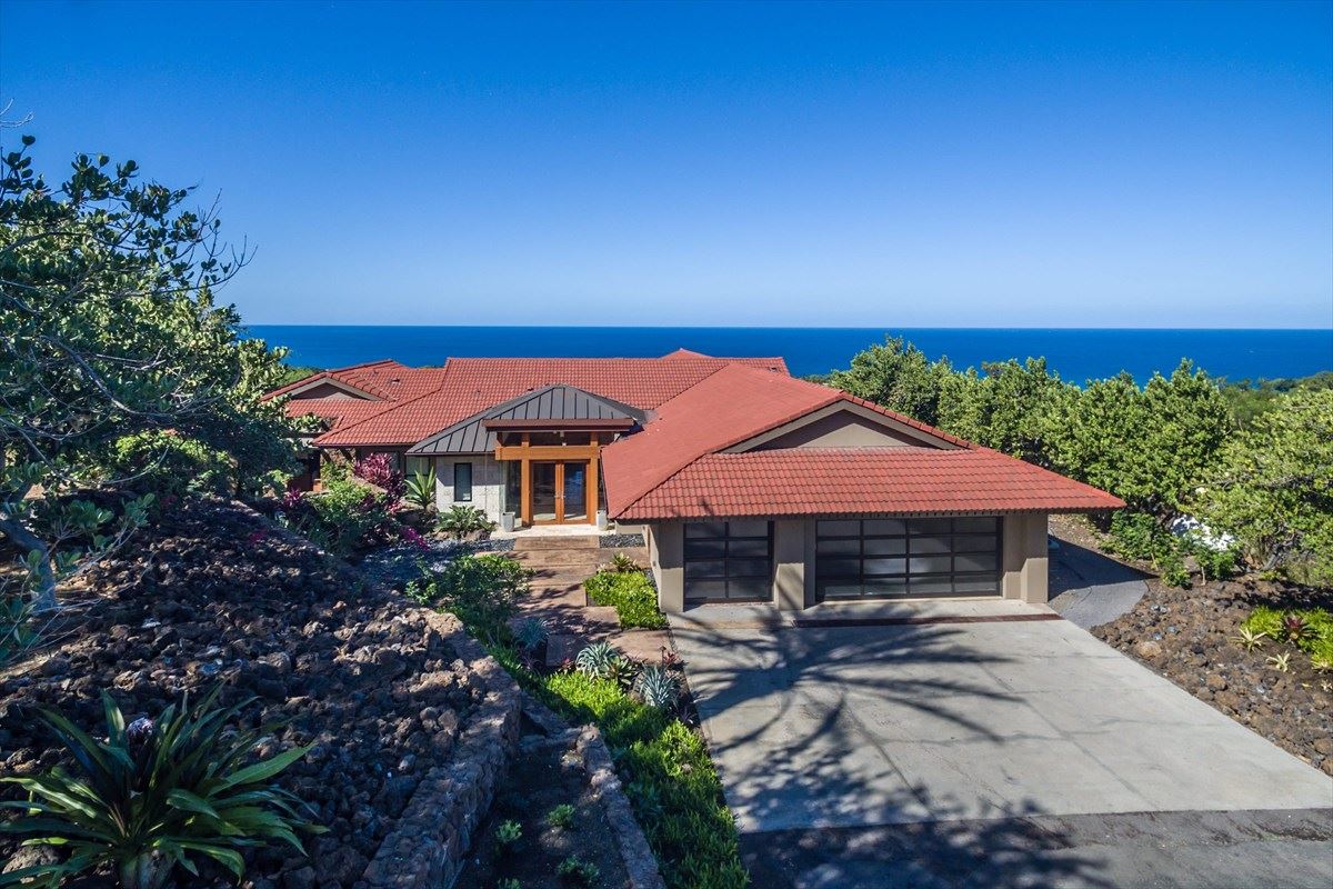 TOTALLY RENOVATED HOME IN THE MAUNA KEA RESORT Hawaii Luxury Homes