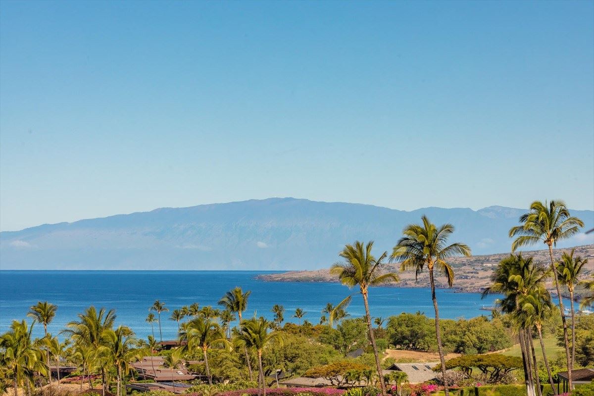 TOTALLY RENOVATED HOME IN THE MAUNA KEA RESORT Hawaii Luxury Homes Mansions For Sale