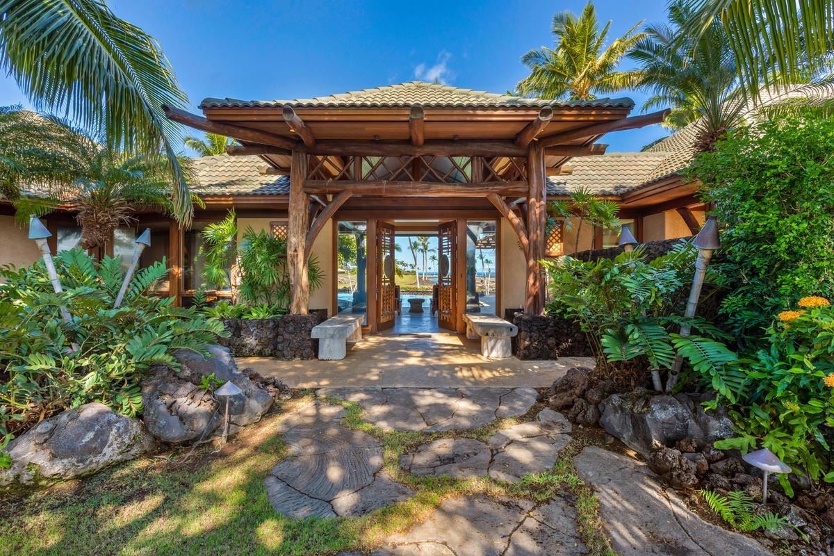 Hawaii Resort For Sale