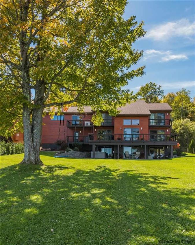 Luxury homes 壮观的高档海滨住宅