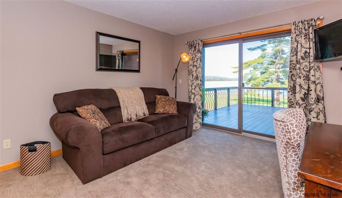 Mansions in 壮观的高档海滨住宅