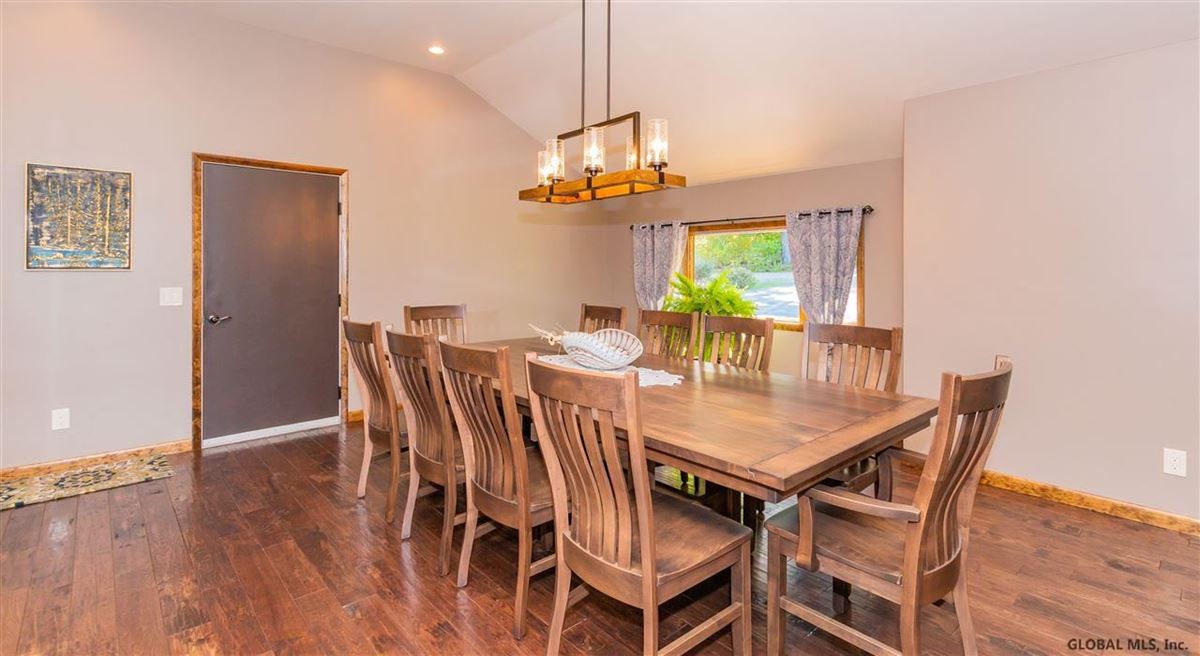 Luxury properties 壮观的高档海滨住宅