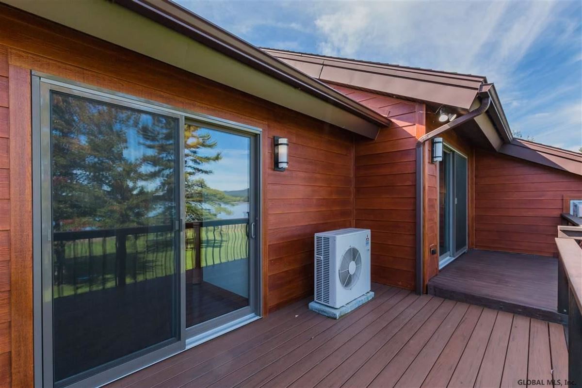 Mansions 壮观的高档海滨住宅