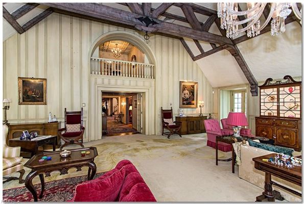 Roundwood Manor In Hunting Valley Ohio Luxury Homes Mansions For Sale Luxury Portfolio