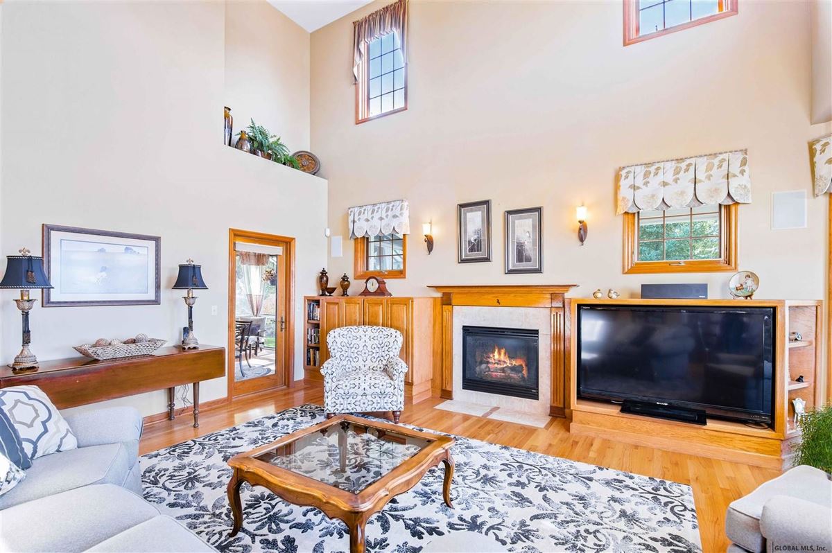 REMARKABLE SARATOGA LAKE HOME New York Luxury Homes Mansions For