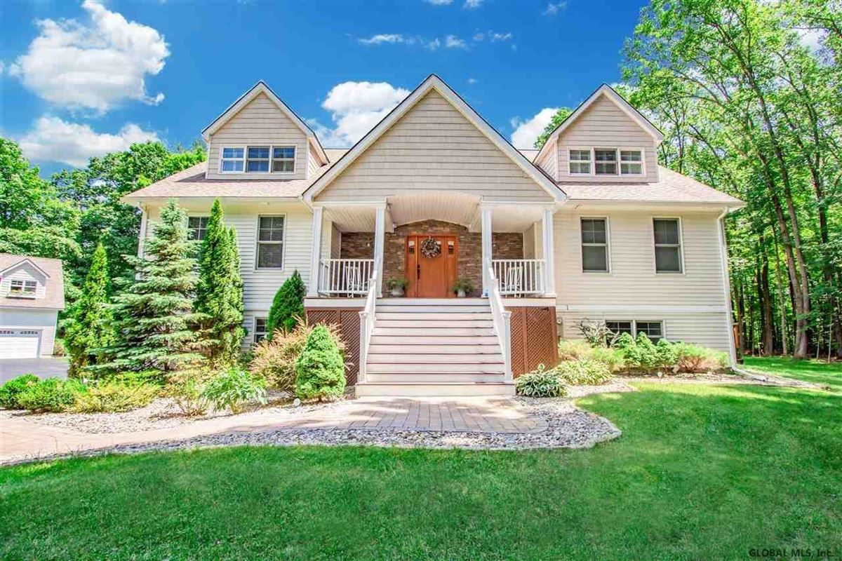 Exquisite Waterfront Home On Loughberry Lake New York Luxury Homes Mansions For Sale Luxury Portfolio