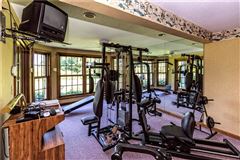 Mansions 湖滨大宅