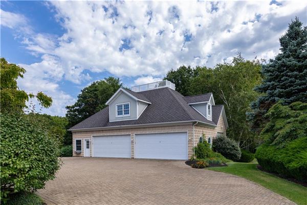 Luxury homes 湖滨大宅