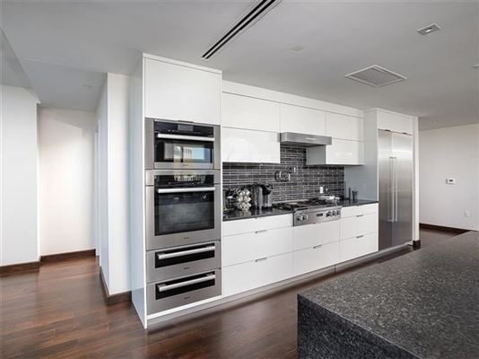 Luxury properties 非凡的全层公寓