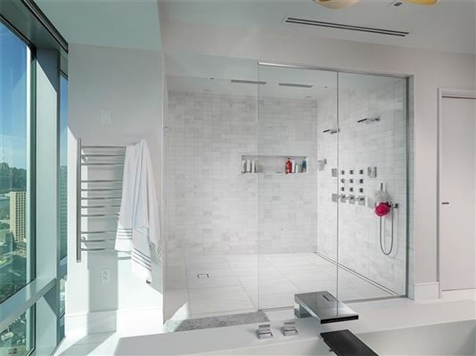 Luxury real estate 非凡的全层公寓