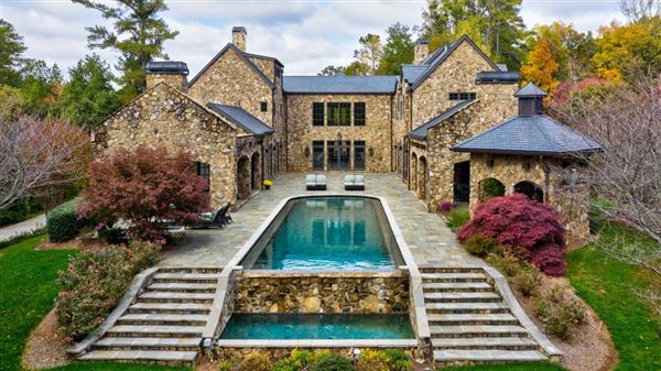 GRAND SANDY SPRINGS GATED ESTATE Luxury Homes
