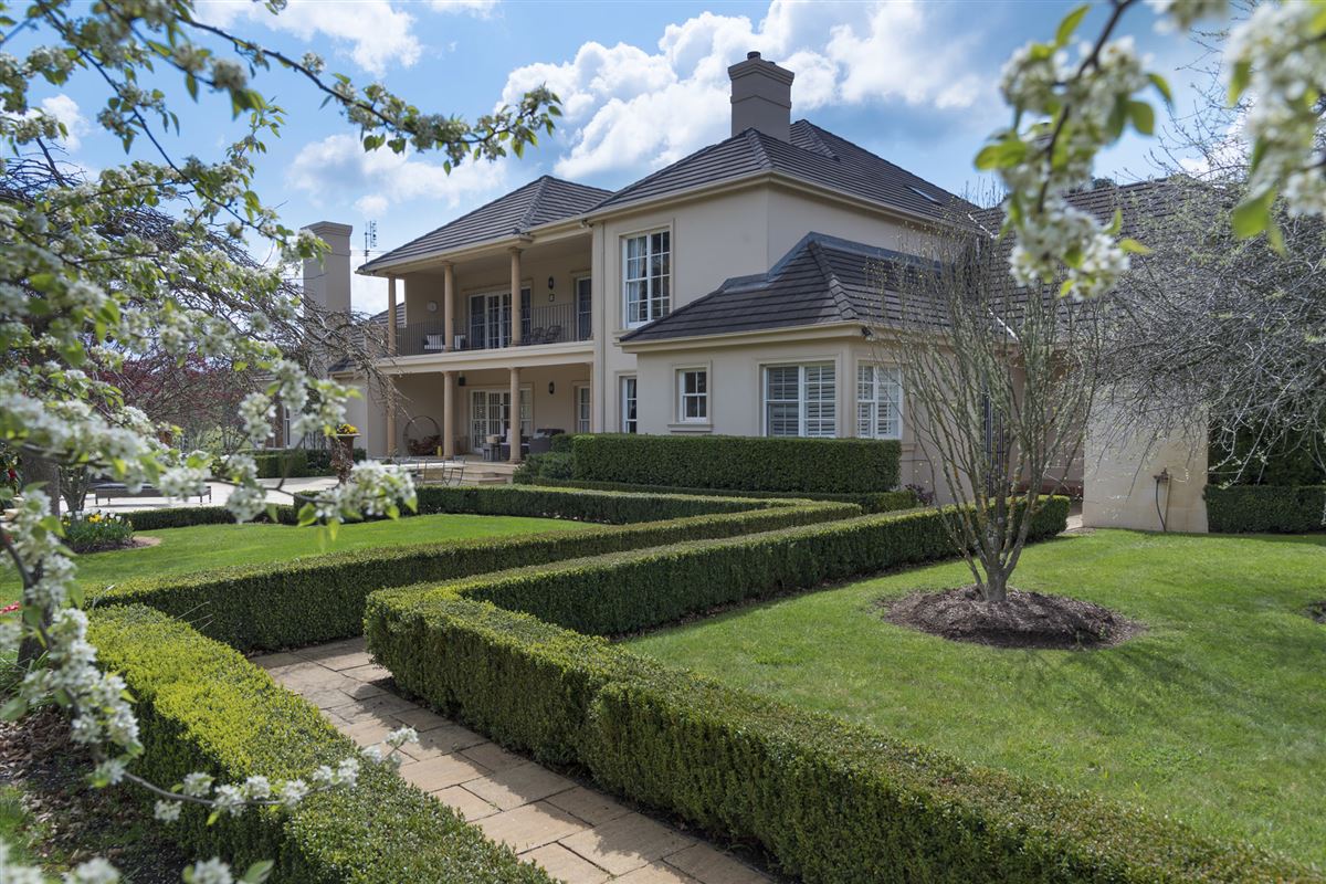 IDYLLIC AND LUXURIOUS COUNTRY HOME Nova Scotia Luxury Homes