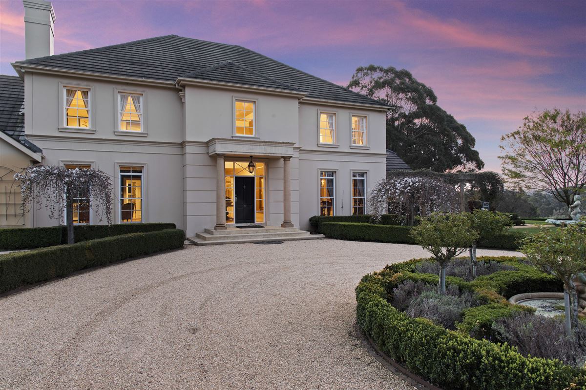 IDYLLIC AND LUXURIOUS COUNTRY HOME Nova Scotia Luxury Homes