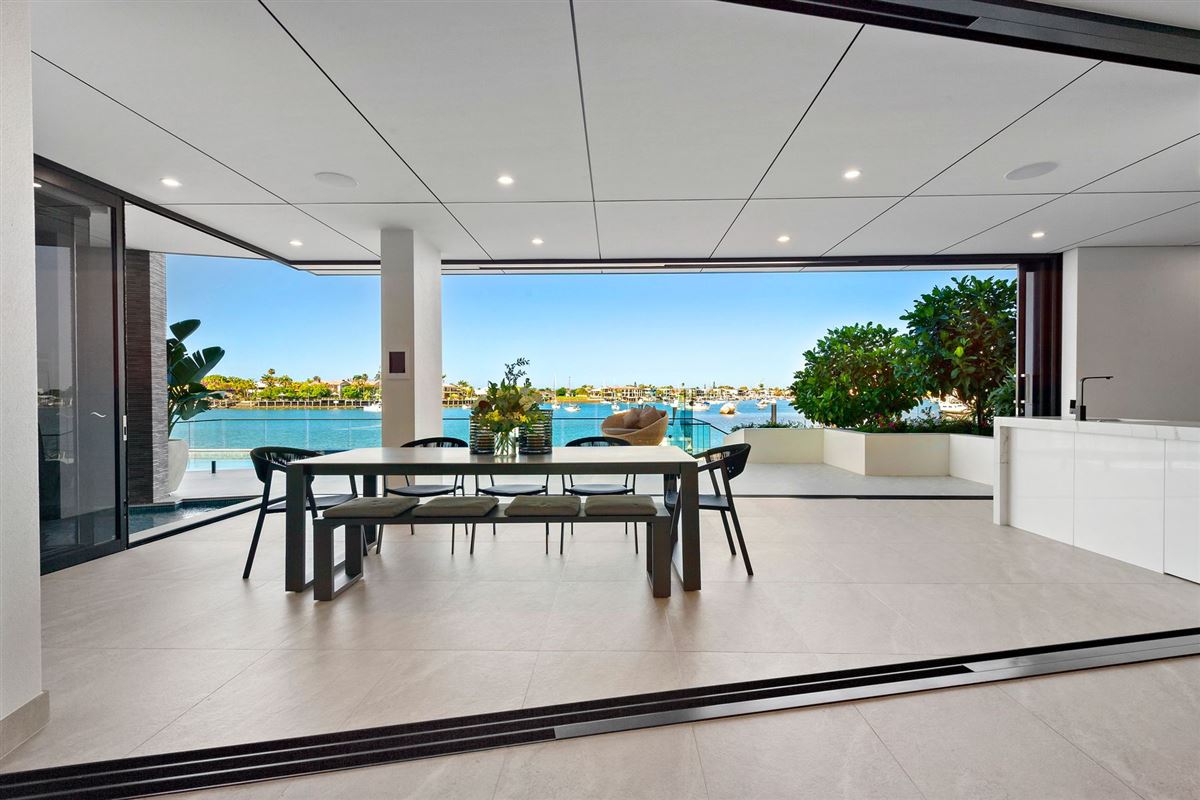 QUEENSLAND APARTMENT OF THE YEAR Australia Luxury Homes Mansions