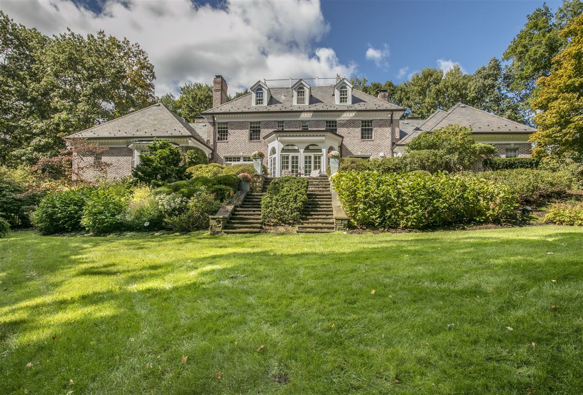 STUNNING, STATELY, BRICK HOME New York Luxury Homes