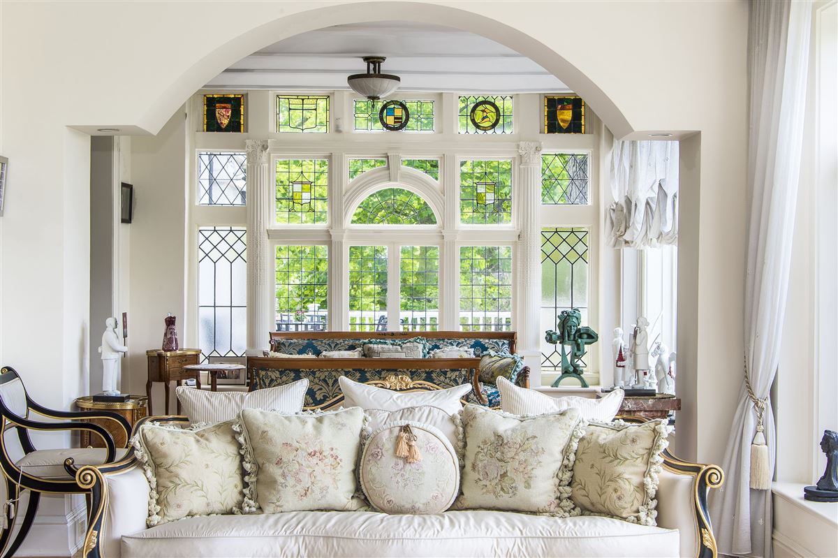 CHIMNEY COVE COMPOUND WITH PANORAMIC VISTAS Connecticut Luxury Homes