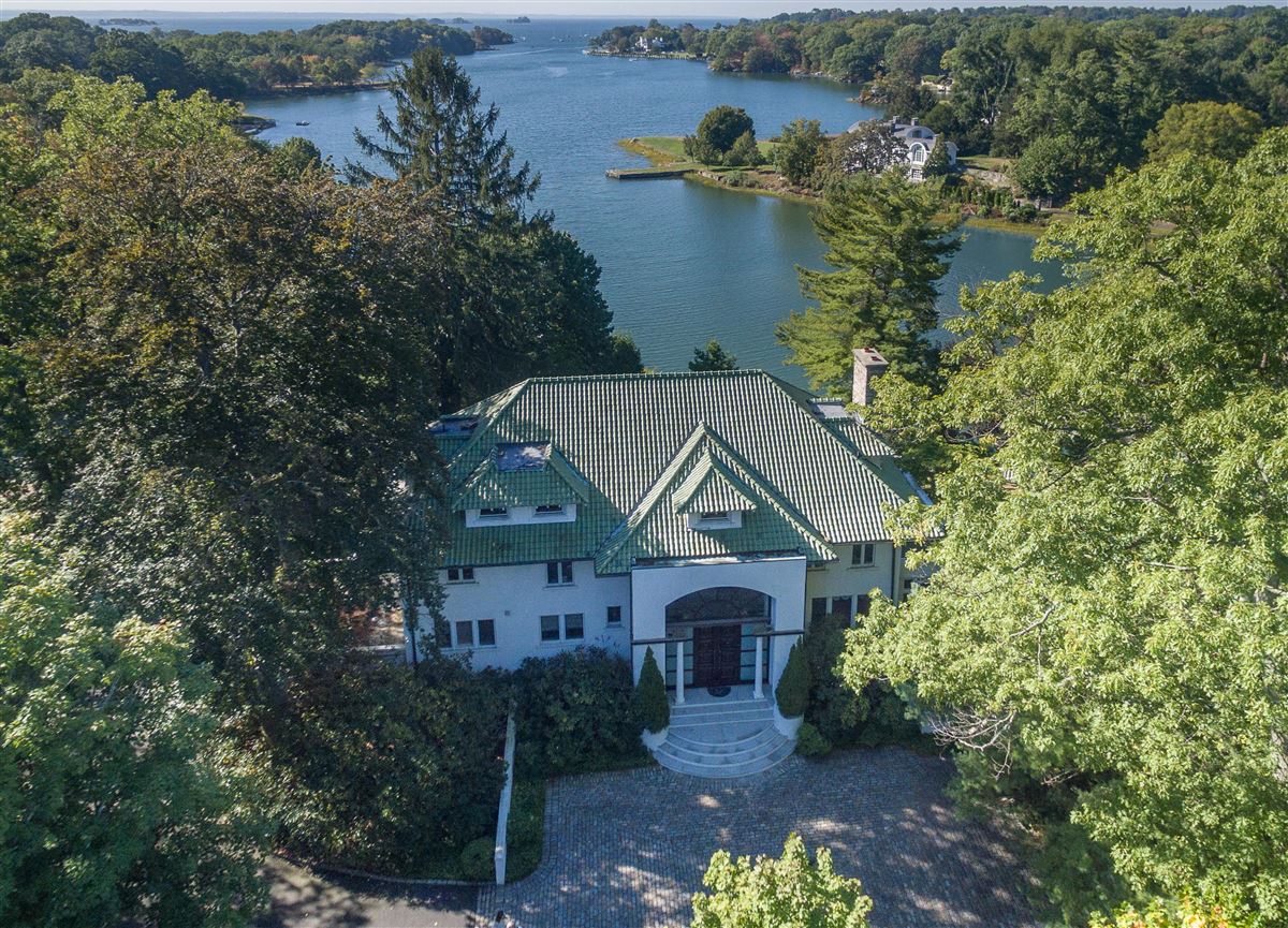 CHIMNEY COVE COMPOUND WITH PANORAMIC VISTAS Connecticut Luxury Homes
