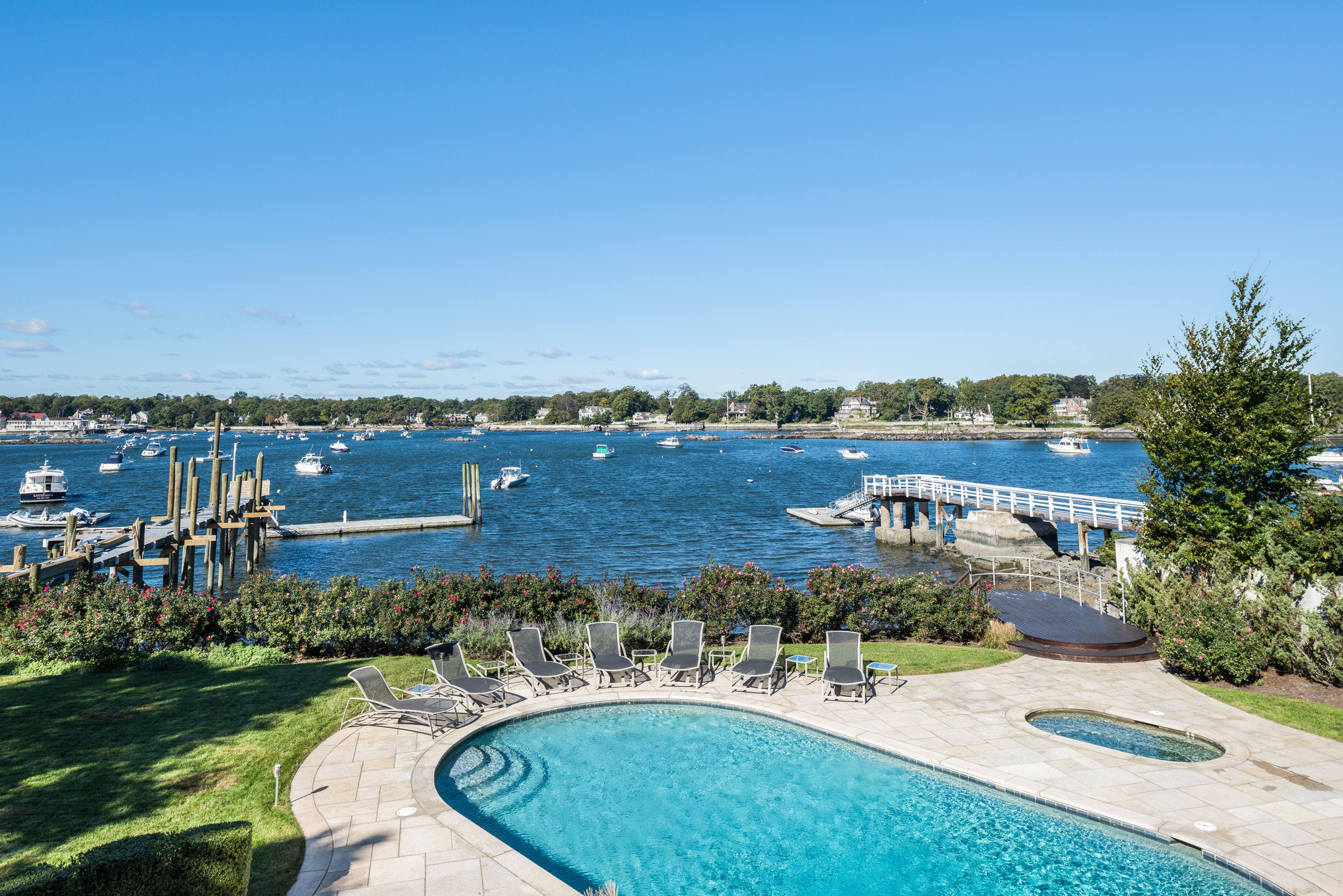 Mamaroneck Luxury Homes and Mamaroneck Luxury Real Estate Property