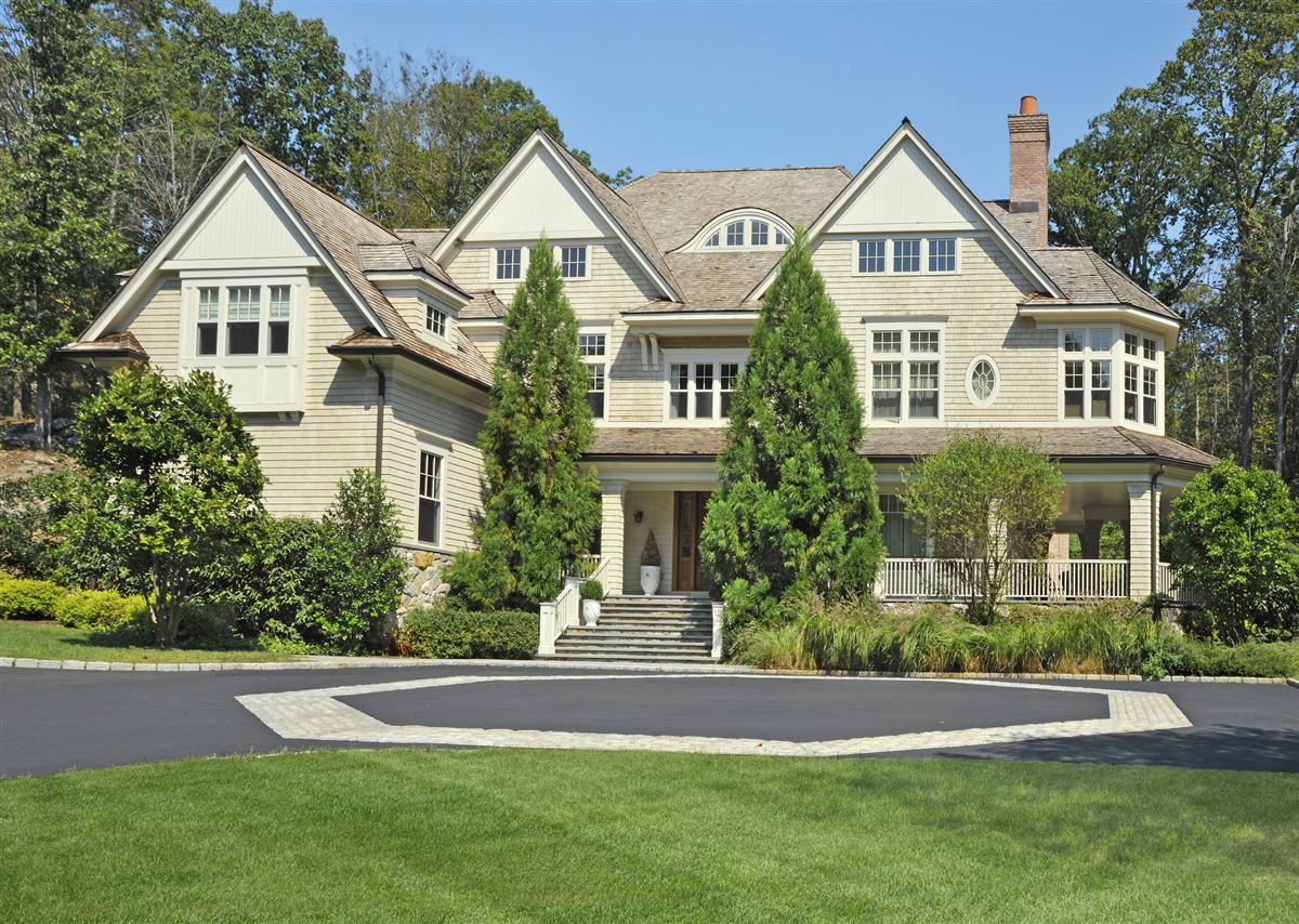 MAGNIFICENT SHINGLE-STYLE HOME IN GREENWICH | Connecticut Luxury Homes ...