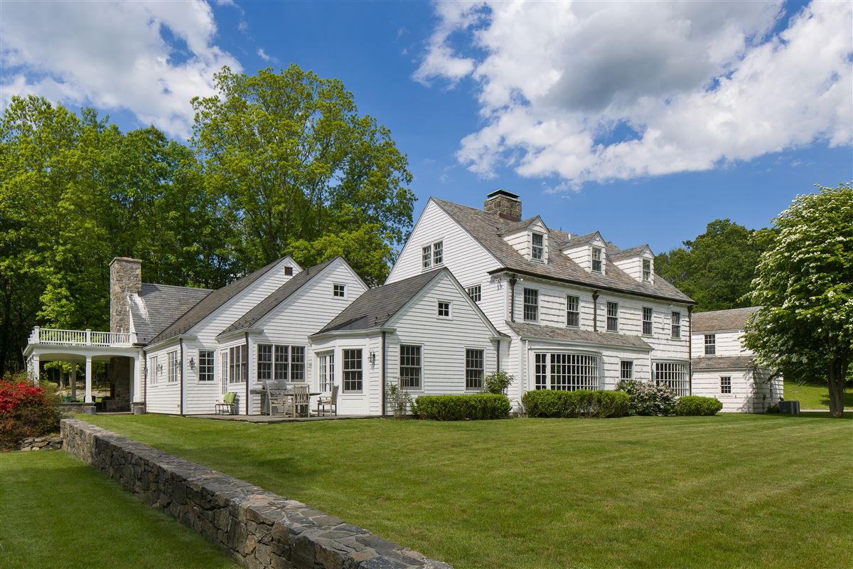 FORMER HOME OF FAMED MUSICIAN BENNY GOODMAN New York Luxury Homes