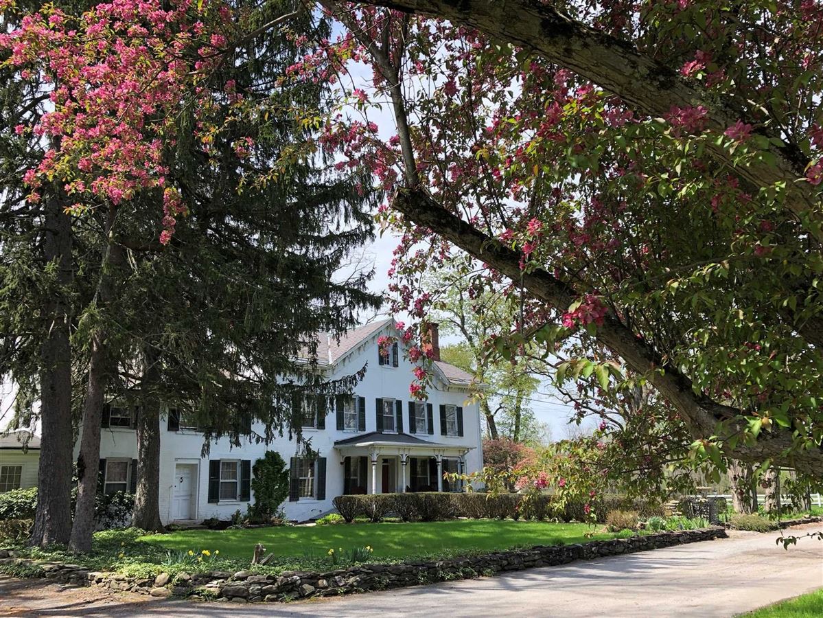 BEAUTIFUL EAST FISHKILL HOMESTEAD New York Luxury Homes Mansions