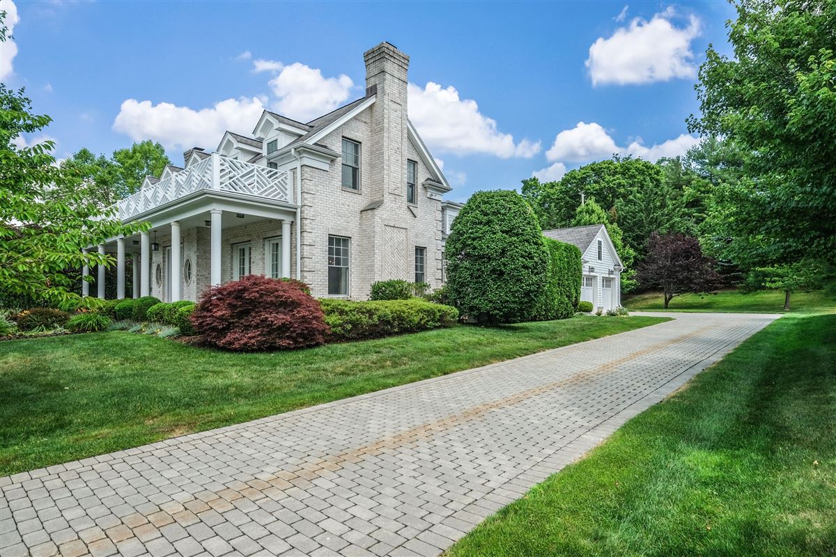  New York Luxury Homes Mansions For Sale Luxury Portfolio