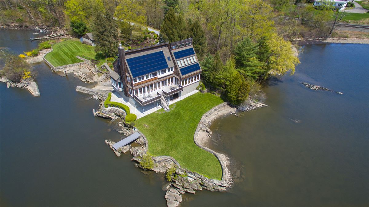 BEAUTIFUL TRUE WATERFRONT BOLLES ISLAND HOMESTEAD New York Luxury