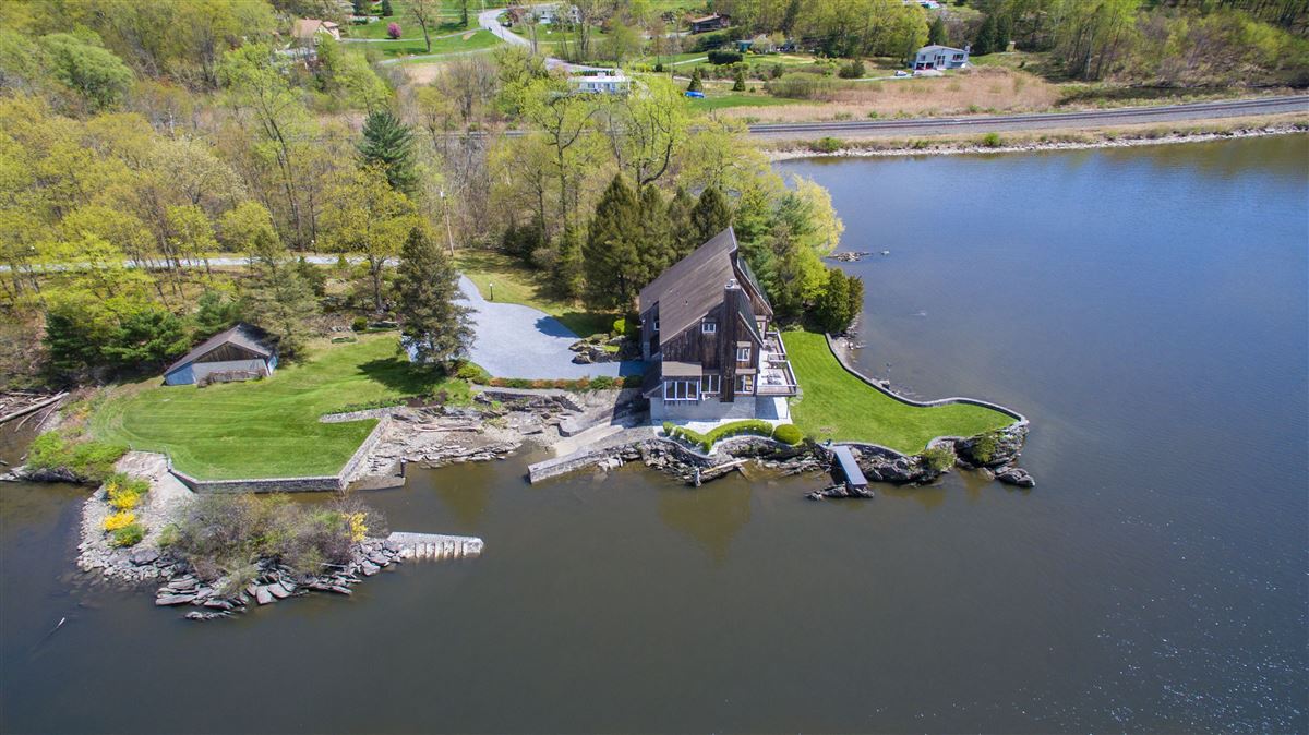 BEAUTIFUL TRUE WATERFRONT BOLLES ISLAND HOMESTEAD New York Luxury