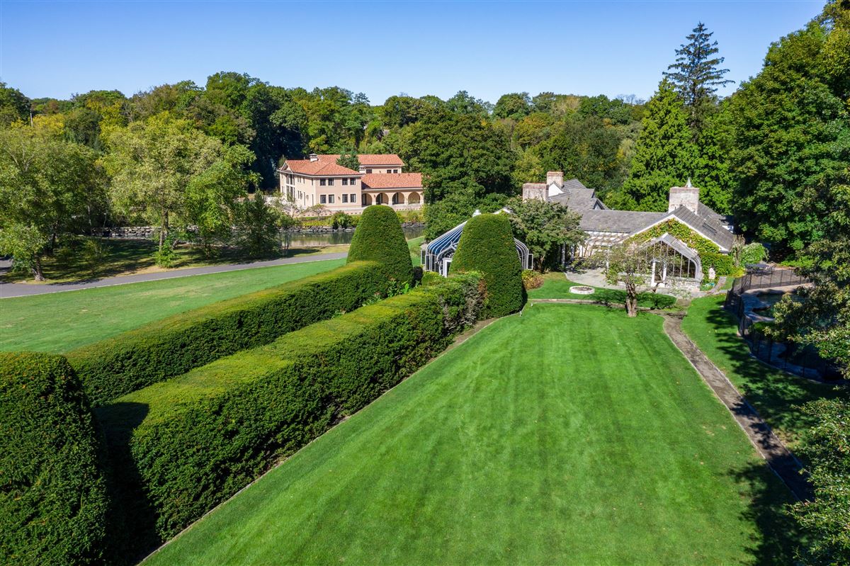 BELLE HAVEN PRIVATE ASSOCIATION Connecticut Luxury Homes Mansions