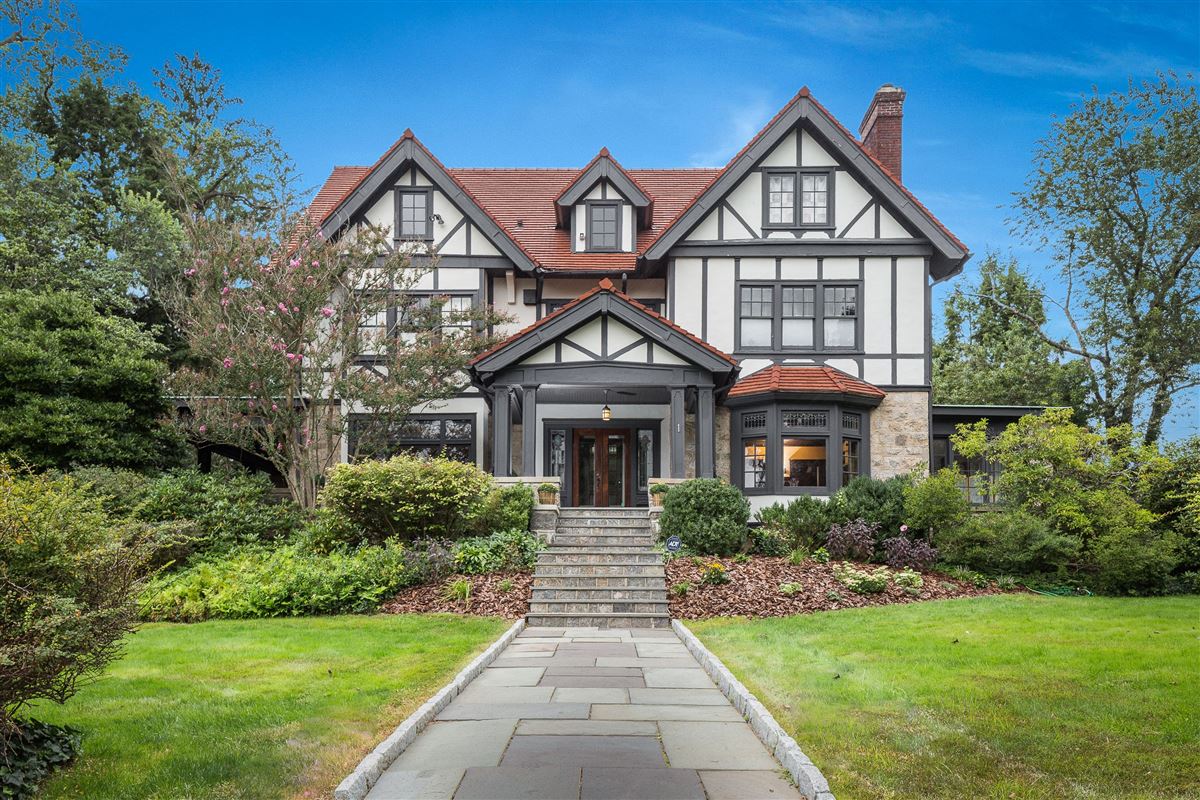  New York Luxury Homes Mansions For Sale Luxury Portfolio