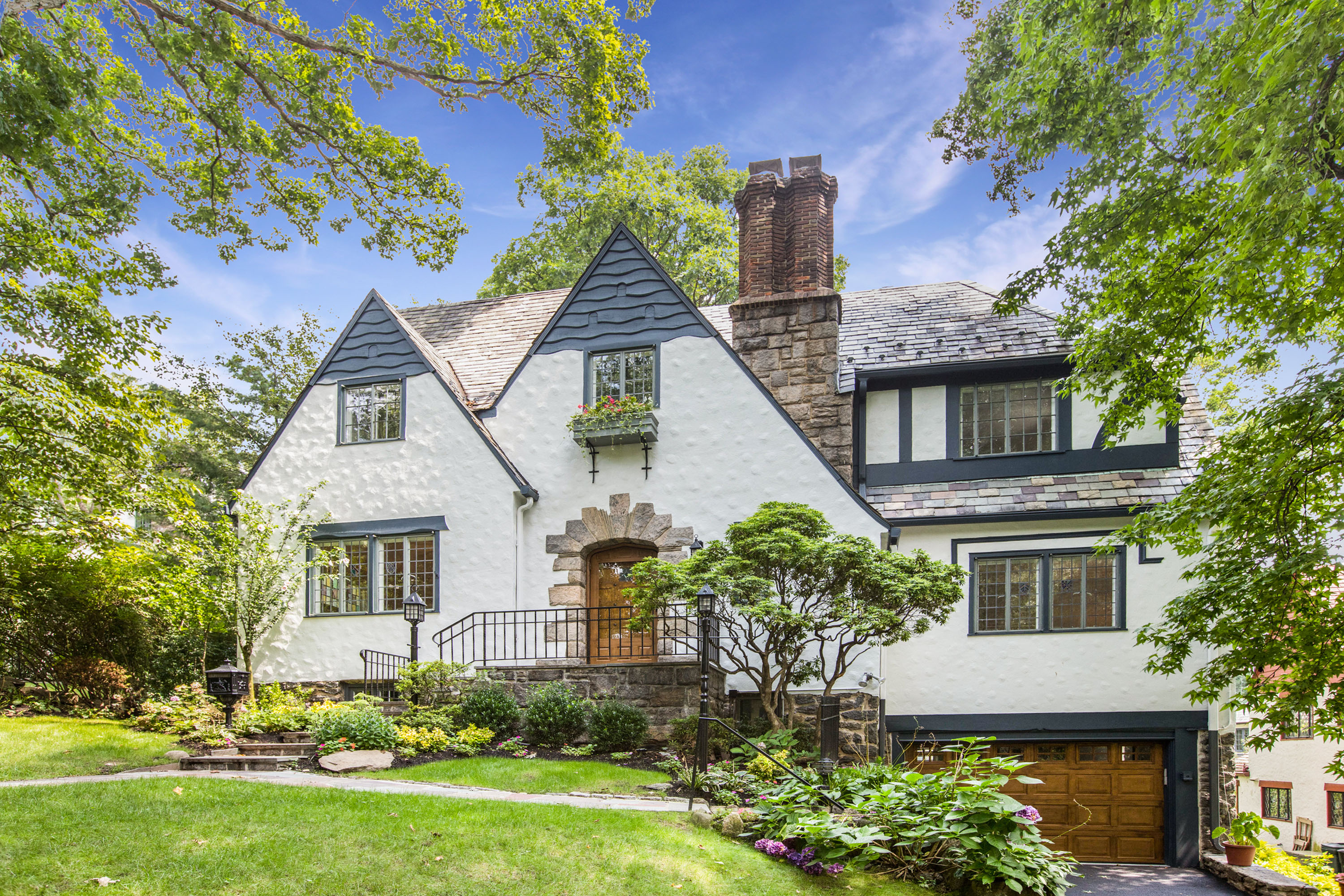 New Rochelle Luxury Homes and New Rochelle Luxury Real Estate